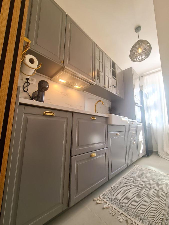 סנג' New - Apartment Finis מראה חיצוני תמונה