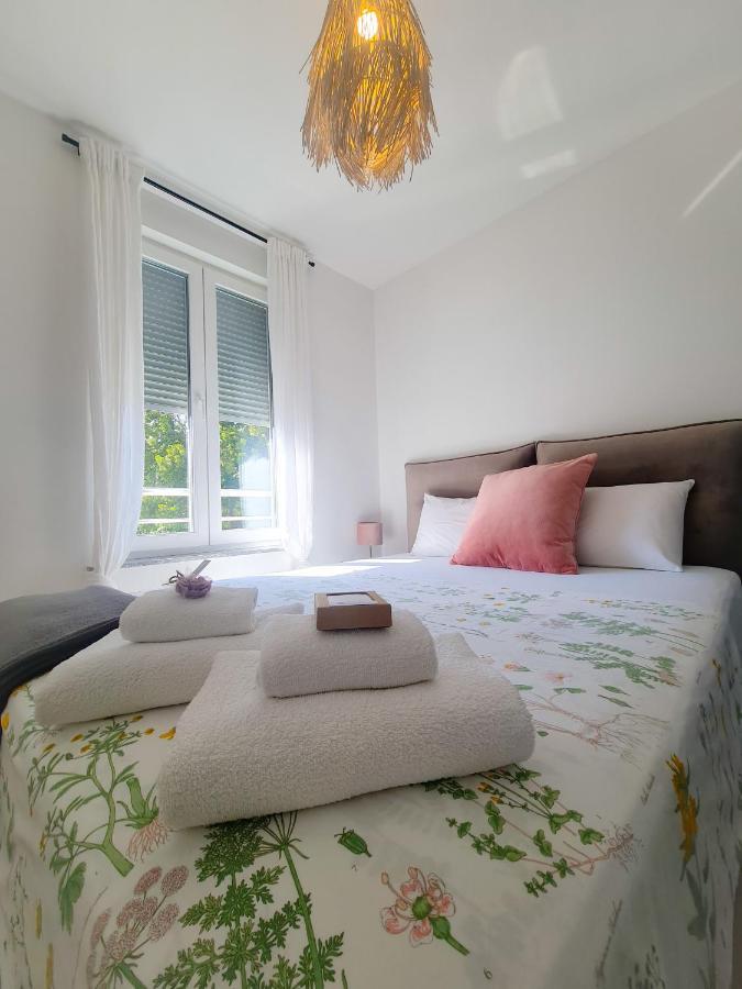 סנג' New - Apartment Finis מראה חיצוני תמונה